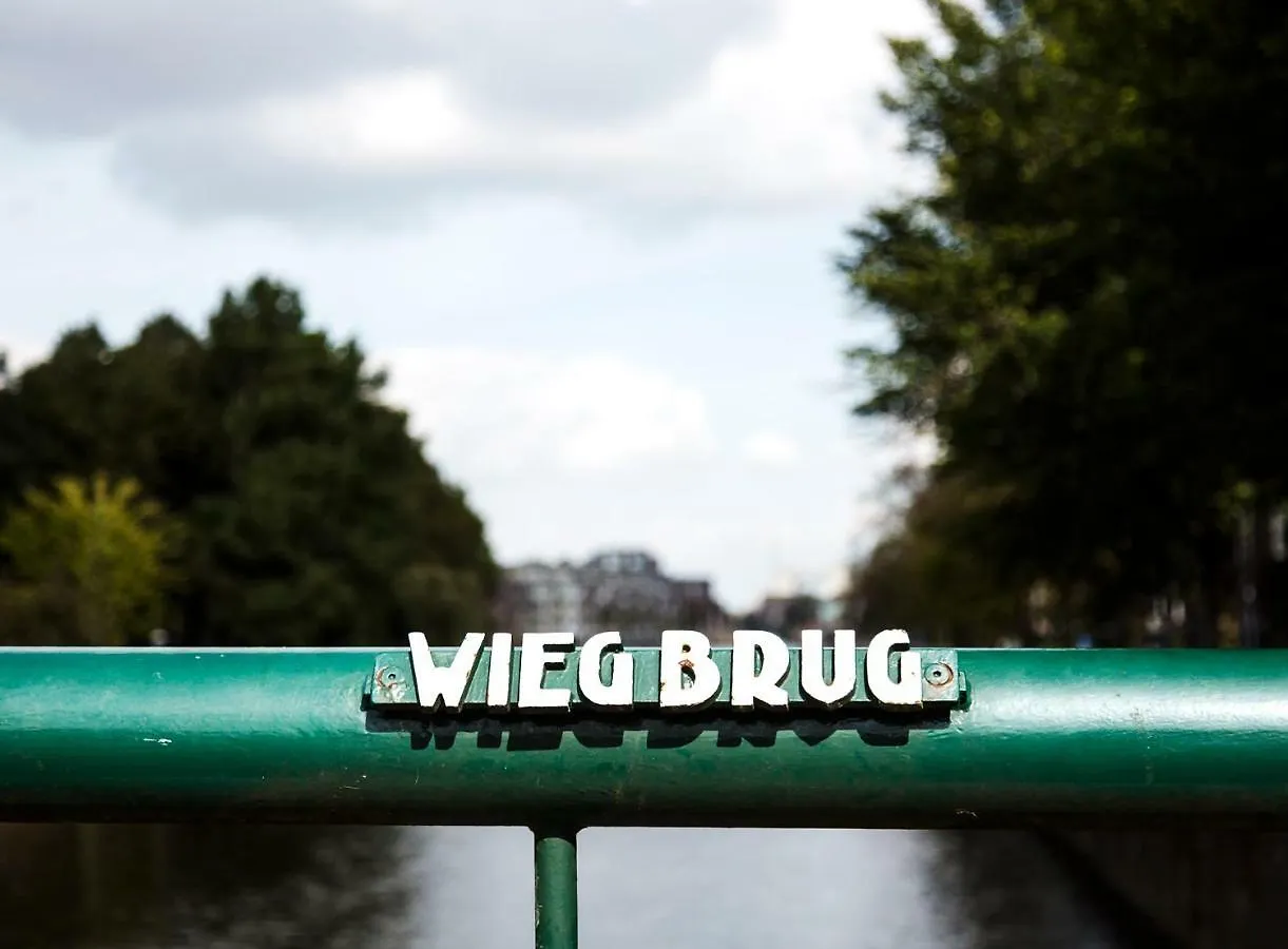 Sweets - Wiegbrug Amszterdam 0*,